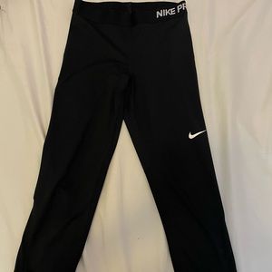Nike pro cropped dri-fit leggings